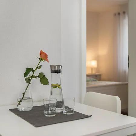 Koese Apartment *